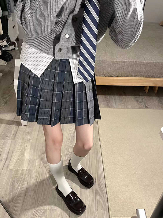 Original and genuine JK uniform plaid skirt, half skirt and short skirt in Japanese style with elegance for spring and autumn.