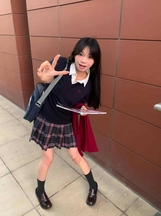 JK uniform skirt, Japanese school-uniform-feeling plaid skirt, half skirt, pleated skirt for autumn and winter, in academic style.