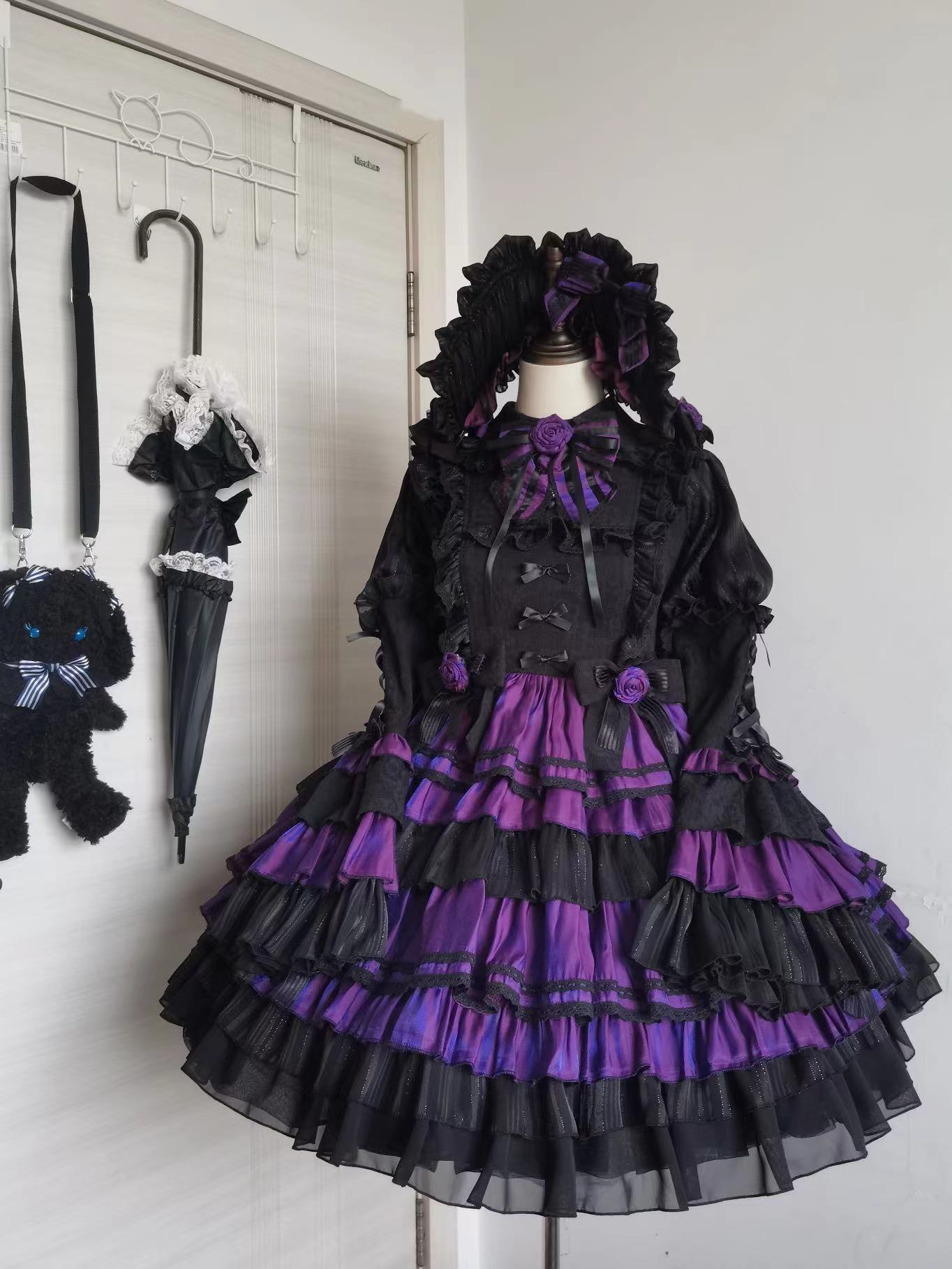 New Lolita "Little Witch" Gothic black-purple mid-length dress (including BNT headdress).