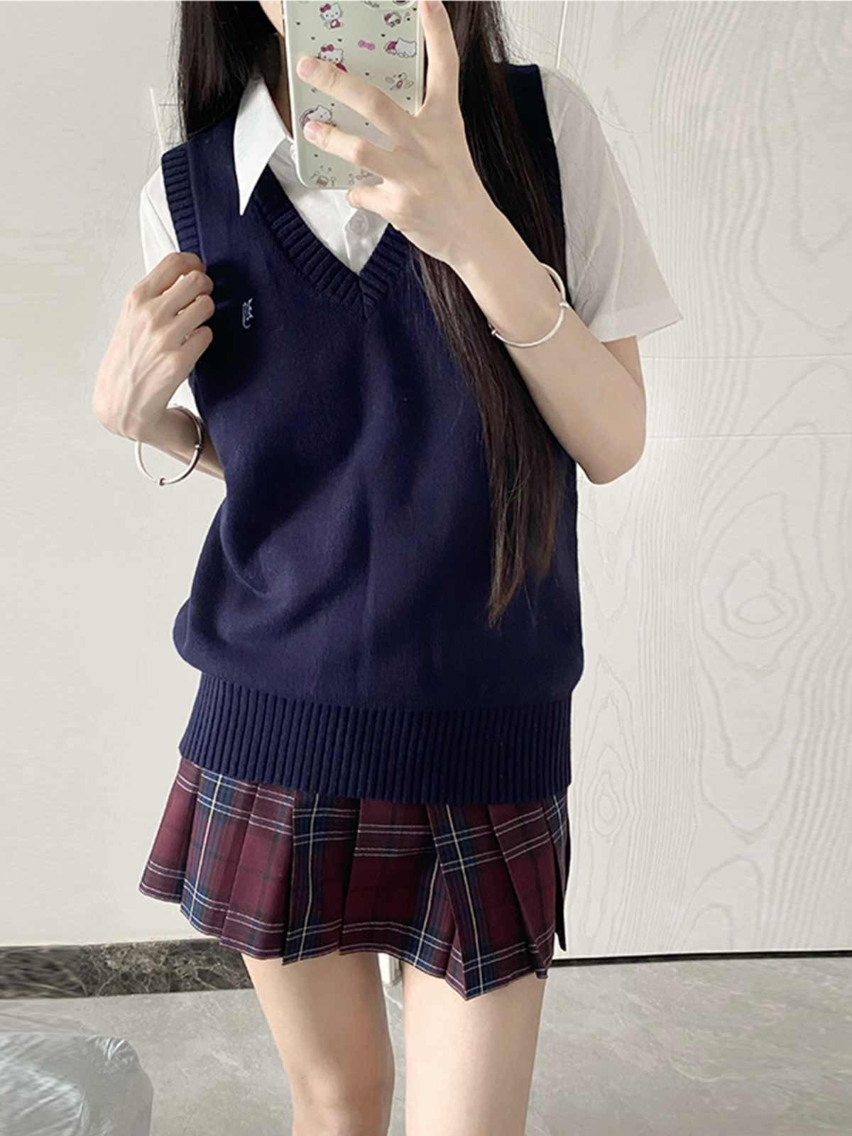 Evening Dye Plaid Skirt. School-uniform-style pleated JK skirt. Red plaid, versatile JK skirt.