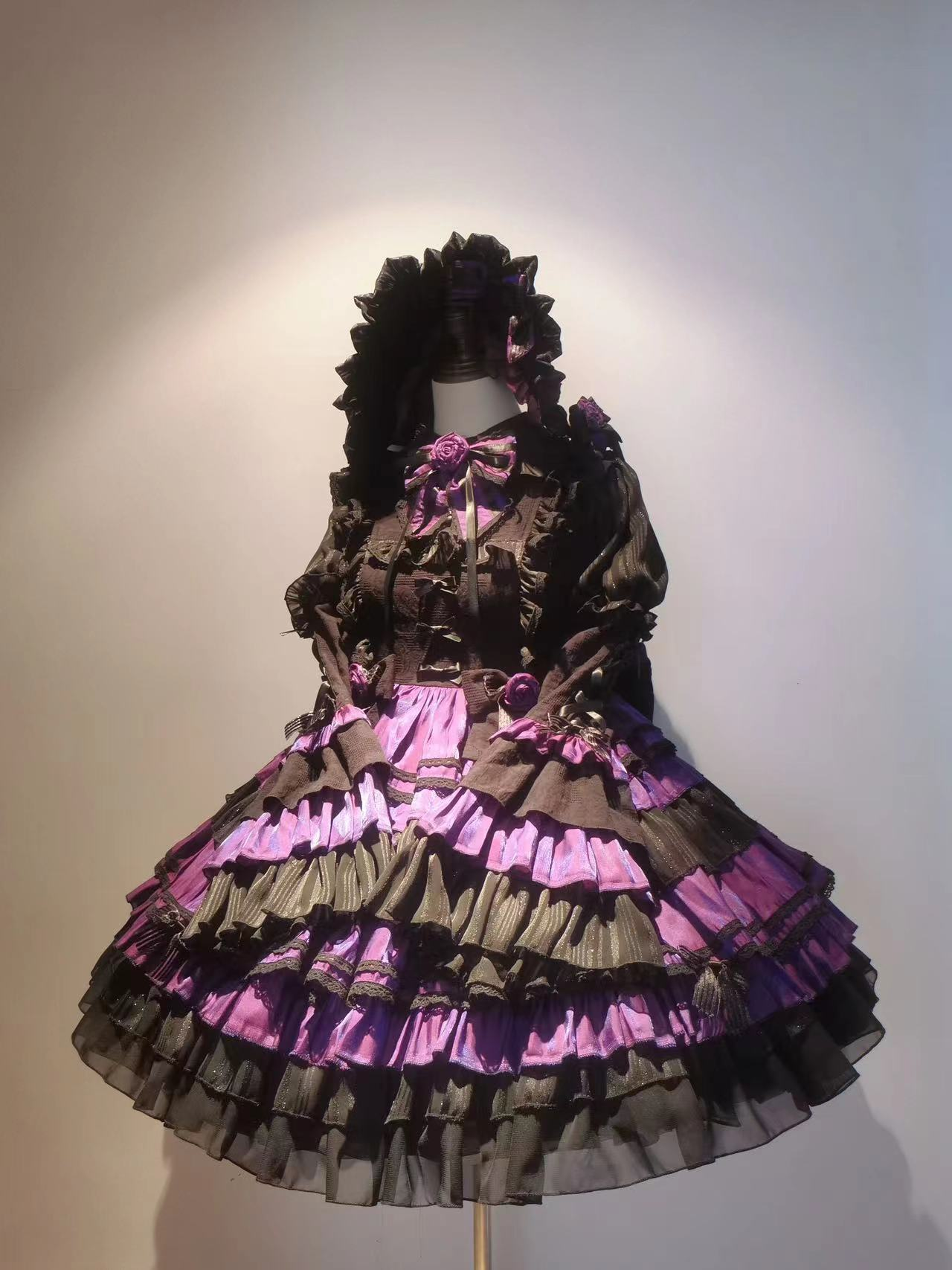 New Lolita "Little Witch" Gothic black-purple mid-length dress (including BNT headdress).