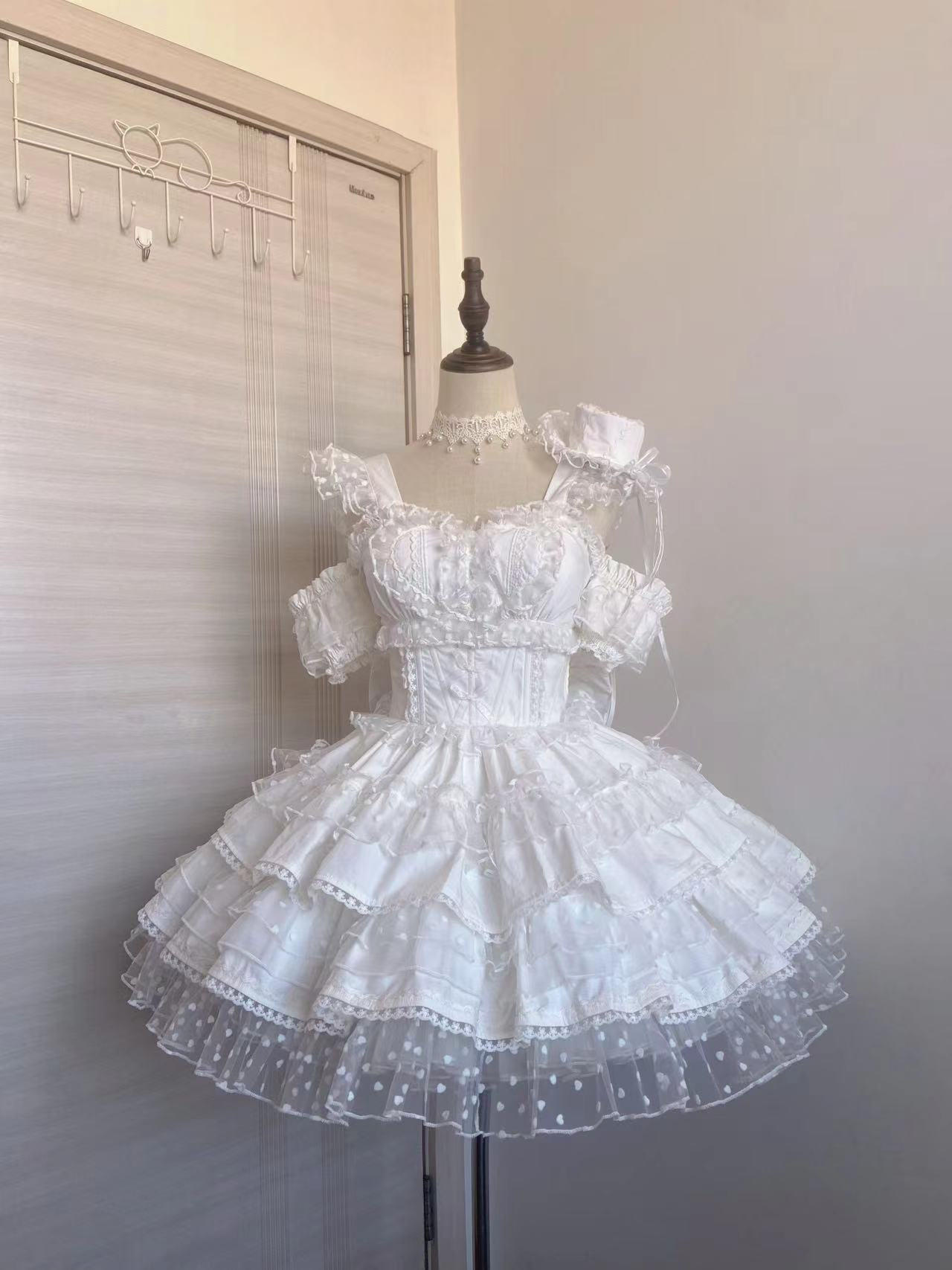 Original Lolita "Prayer" in pure white (excluding the inner layer and top hat).