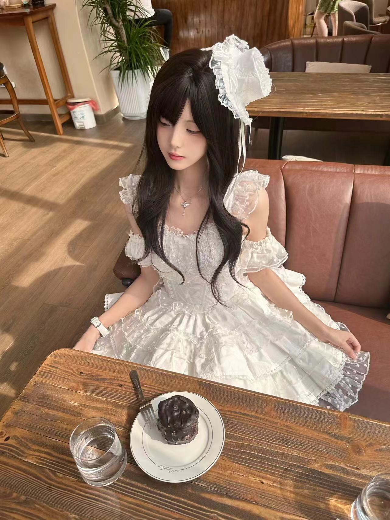 Original Lolita "Prayer" in pure white (excluding the inner layer and top hat).