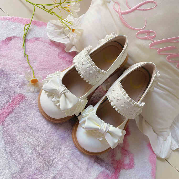 Original Gummy Thick-headed Flat-soled Lolita Shoes with Lace, Looking Cute and Sweet for Lolita Girls' Single Shoes.