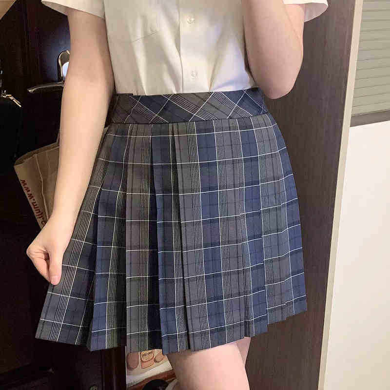 Original and genuine JK uniform plaid skirt, half skirt and short skirt in Japanese style with elegance for spring and autumn.